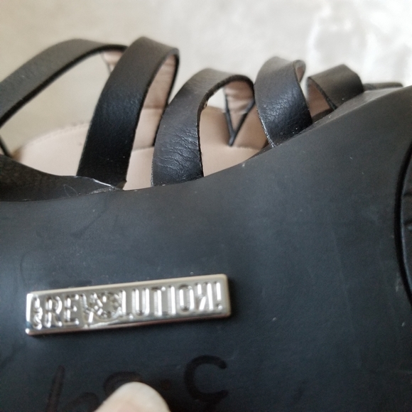 Revolution Heels - Picture 4 of 9